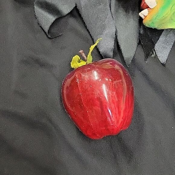 Disney snow white witch costume childs 7-10 dress, belt, hat , mask - Picture 12 of 12